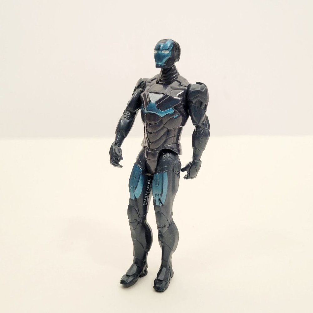 Hasbro Marvel Iron Man 3 Hydro Shock Action Figure Black And Blue 2011 4"